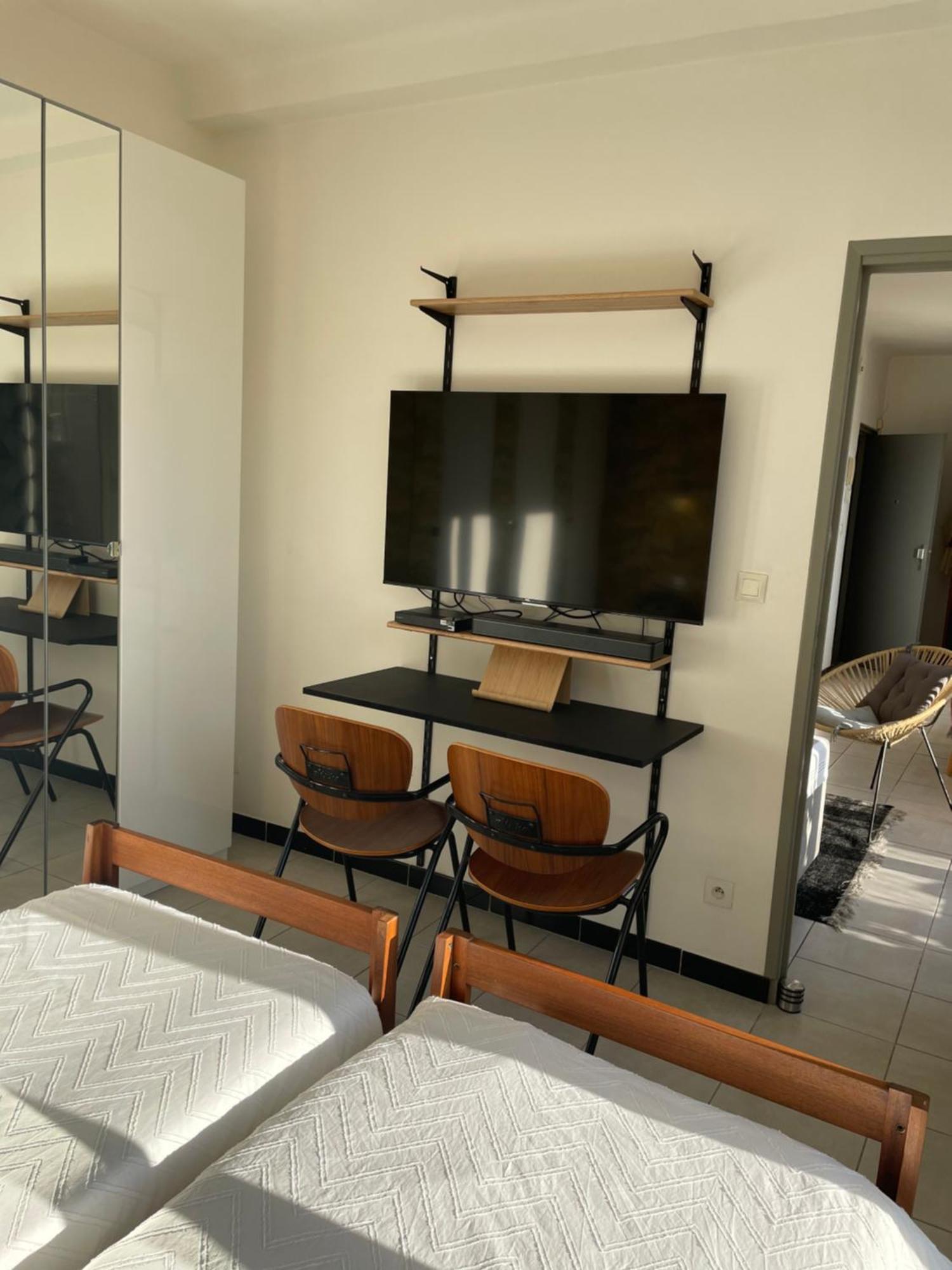 4 Personnes Appart 60 M2 Terrasse 35M2 Sejour Sud 2 Vraies Chambres Gare Saint-Charles Universite マルセイユ エクステリア 写真
